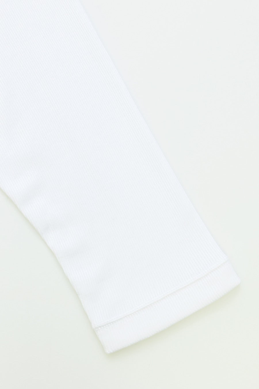 HENLY NECK WHITE